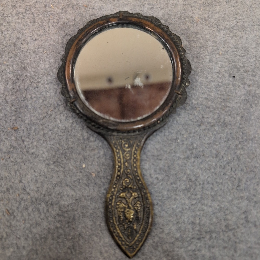 Antique Ornate‎ Brass Hand Mirror Scalloped Shell Victorian Style Vanity Decor